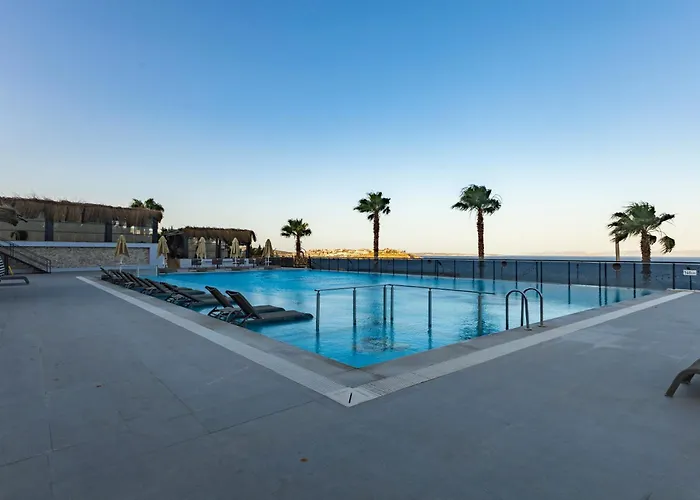 The Nowness Luxury & Adulty Only 4*