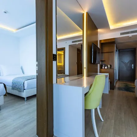 The Nowness Luxury & Adulty Only 4*