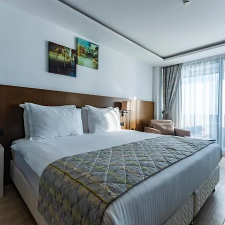 Hotel The Nowness Luxury & Adulty Only 4*