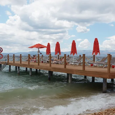 The Nowness Luxury & Adulty Only 4*